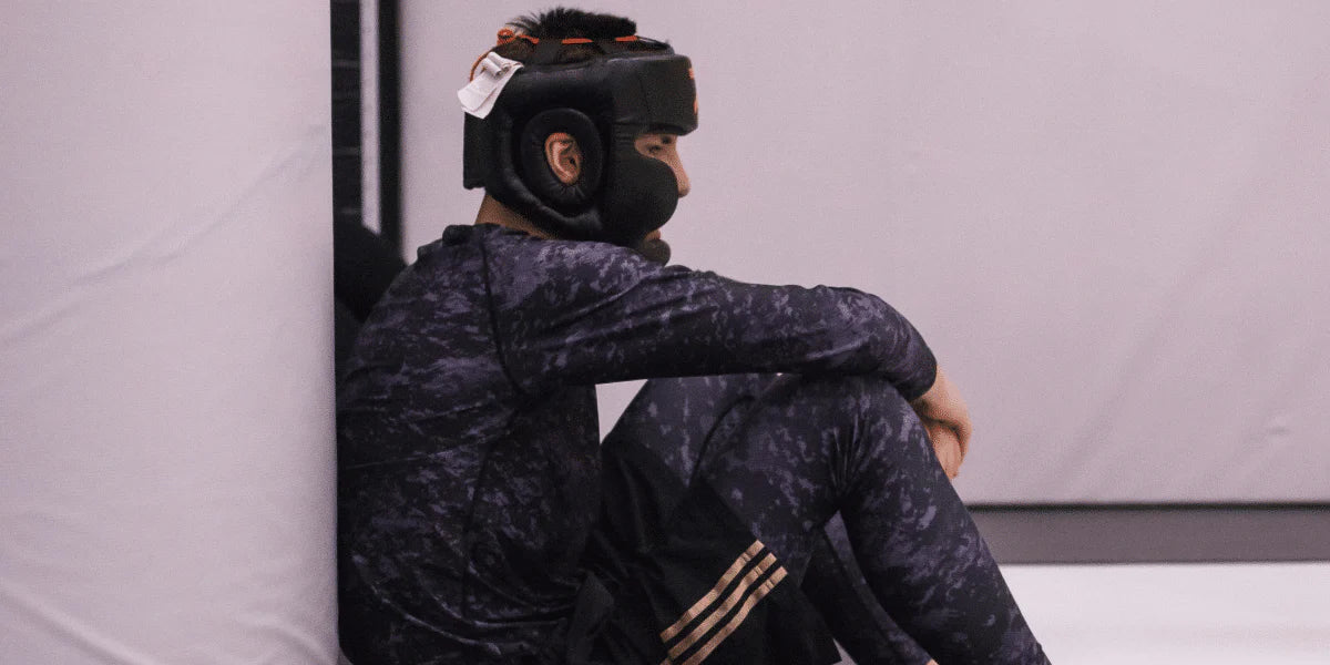 Top 10 Benefits of Wearing Men's Rash Guards for MMA Fighters